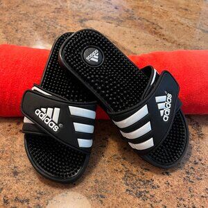 Adidas Adissage Slides - Kids - Size 4